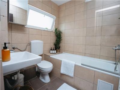 Apartament cu 1 camera, S 38 mp, mobilat, utilat, Frunzisului.