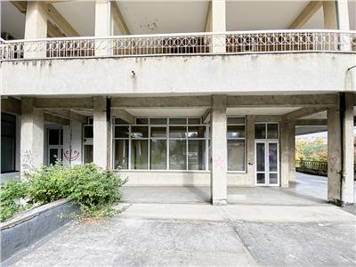Spatiu comercial S204 mp., cu 2 intrari, rampa, zona Calvaria