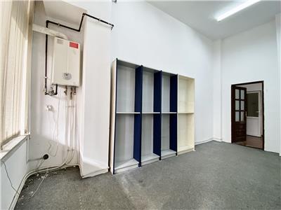 Spatiu comercial S204 mp., cu 2 intrari, rampa, zona Calvaria