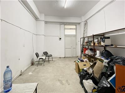 Spatiu comercial S204 mp., cu 2 intrari, rampa, zona Calvaria