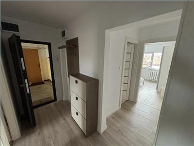 Apartament 3 camere, decomandat, mobilat, utilat, zona Interservisan.