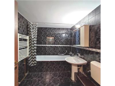 Apartament 3 camere, decomandat, mobilat, Semicentral.