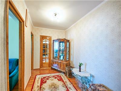 Apartament 3 camere, S72 mp, str. Izlazului 18