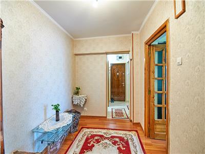 Apartament 3 camere, S72 mp, str. Izlazului 18