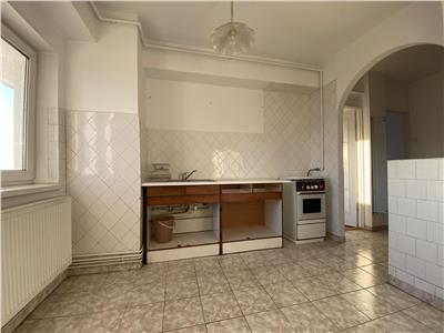 Apartament 2 camere, S 60 mp + 5 mp, decomandat, Titulescu.