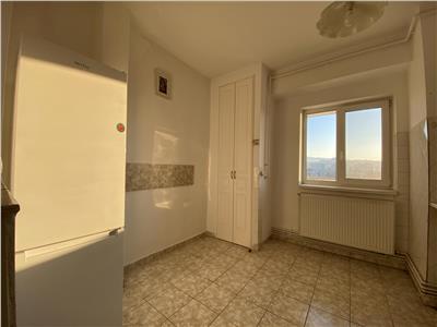 Apartament 2 camere, S 60 mp + 5 mp, decomandat, Titulescu.