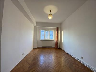 Apartament 2 camere, S 60 mp + 5 mp, decomandat, Titulescu.