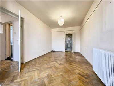 Apartament 3 camere, decomandat, str. Republicii, zona Gradina Botanica