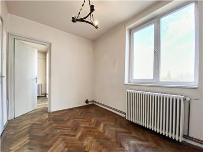 Apartament 3 camere, decomandat, str. Republicii, zona Gradina Botanica