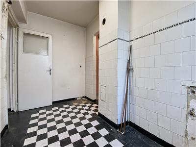 Apartament 3 camere, decomandat, str. Republicii, zona Gradina Botanica