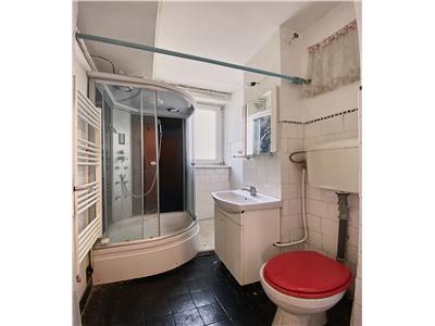 Apartament 3 camere, decomandat, str. Republicii, zona Gradina Botanica