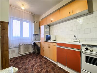 Apartament 3 camere, S 64 mp+2 balcoane, decomandat, str. Gh. Dima