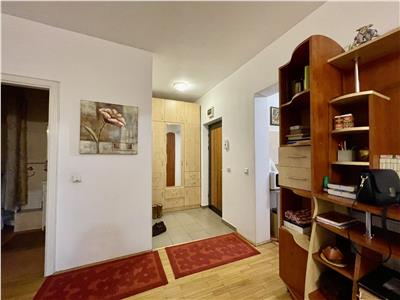 Apartament 3 camere, mobilat, utilat, Andrei Muresanu.
