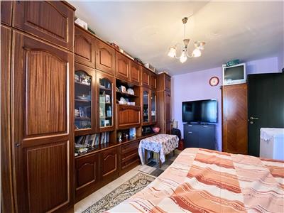 Apartament 4 camere, decomandat, mobilat, utilat, Zorilor.