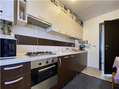 Apartament 4 camere, decomandat, mobilat, utilat, Zorilor.