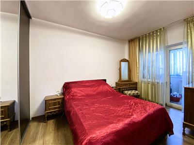 Apartament 3 camere, decomandat, mobilat, utilat, Gheorghieni.