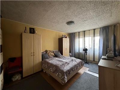 Apartament 4 camere, S 76 mp, decomandat, mobilat, Calea Flore?ti.