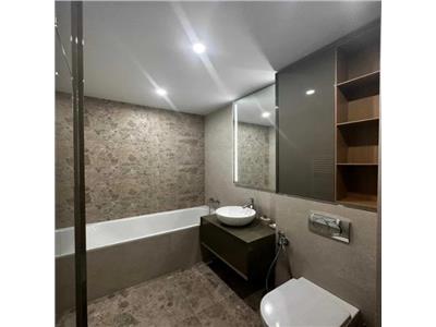 Apartament 2 camere, decomandat, S 55 mp + balcon, Str. Plopilor.