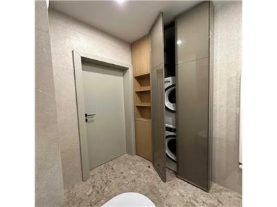 Apartament 2 camere, decomandat, S 55 mp + balcon, Str. Plopilor.