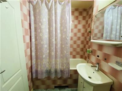 Apartament 2 camere, S 40 mp, mobilat, Str. Plopilor.