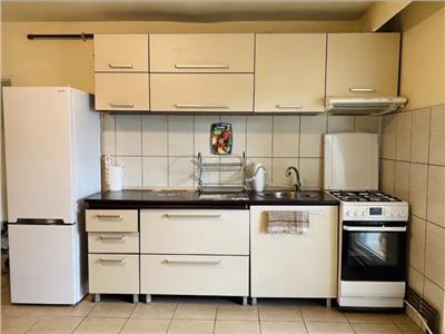 Apartament 2 camere, S 40 mp, mobilat, Str. Plopilor.
