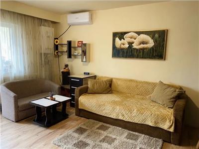 Apartament 2 camere, S 40 mp, mobilat, Str. Plopilor.