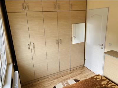 Apartament 2 camere, S 40 mp, mobilat, Str. Plopilor.