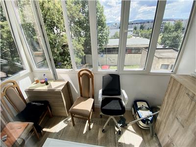 Apartament 2 camere, decomandat, mobilat, utilat, Aurel Vlaicu.