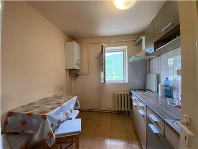 Apartament 2 camere, decomandat, mobilat, utilat, Primăverii.