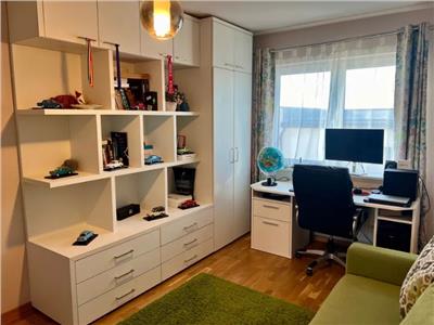 Apartament 3 camere, decomandat, 2 parc?ri, mobilat, Europa.