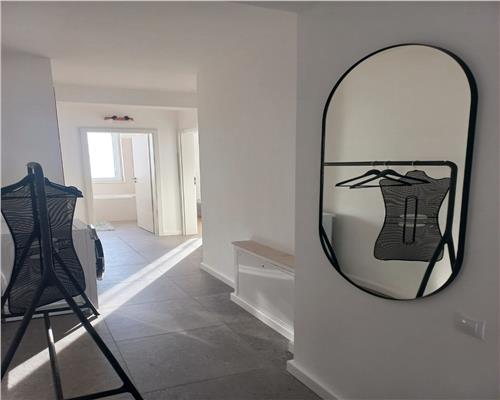 Apartament 3 camere, S 77 mp + gradina, Europa.