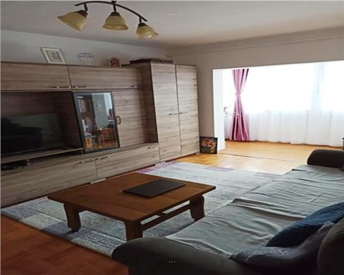 Apartament 2 camere, decomandat, Plopilor.