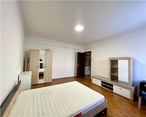 Apartament 2 camere, decomandat, mobilat, Horea.