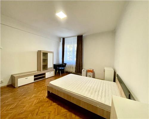 Apartament 2 camere, decomandat, mobilat, Horea.