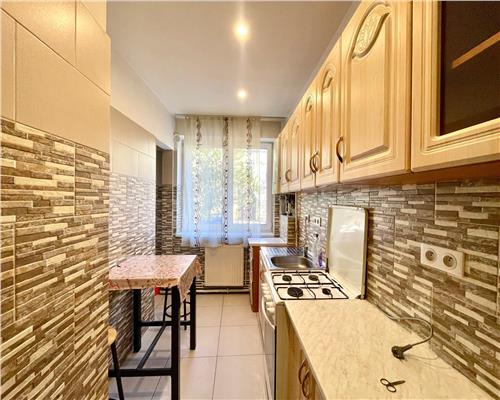 Apartament 2 camere, decomandat, mobilat, Horea.
