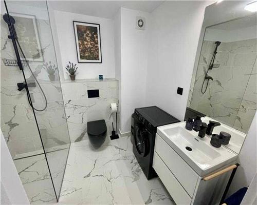 Apartament 1 camera, prima inchiriere, mobilat, zona Garii.
