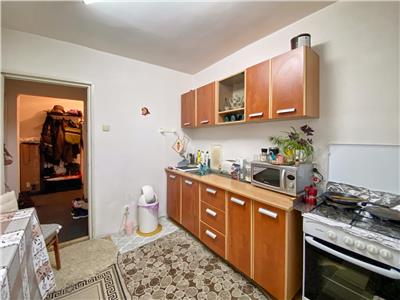 Apartament 4 camere, S 64mp + 4mp Balcon, Etaj 9/10. Manastur