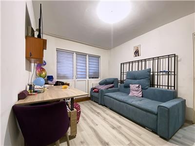 Apartament 3 camere, etaj 2/4, str. Oasului
