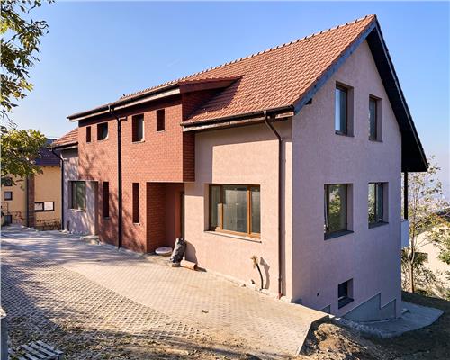 Casa tip Dulpex, S186 mp, teren 567 mp., panorama, Feleac