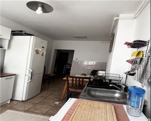 Apartament 2 camere, decomandat, zona The Office.