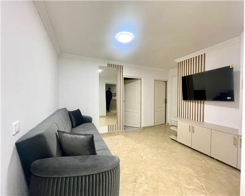 Apartament 4 camere, mobilat, utilat, Între Lacuri.