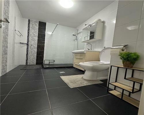 Apartament 2 camere, decomandat, mobilat, Calea Turzii.