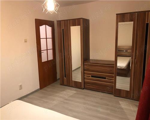 Apartamenr 2 camere, decomandat, mobilat, Între Lacuri.