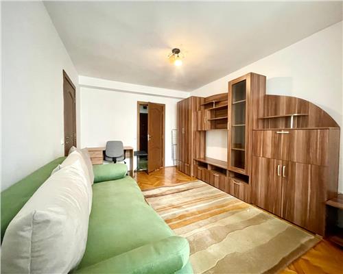 Apartament 2 camere, decomandat, zona Pta Flora.