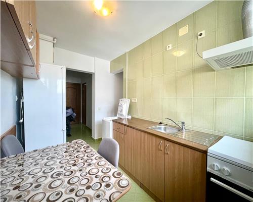 Apartament 2 camere, decomandat, zona Pta Flora.