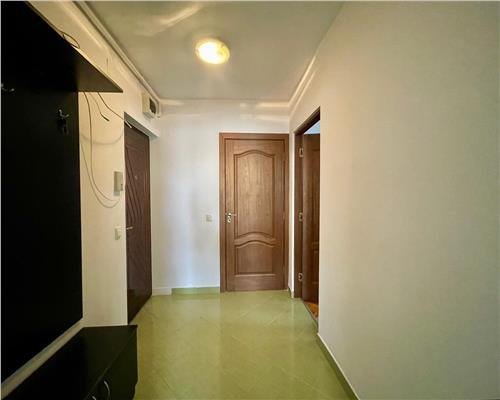 Apartament 2 camere, decomandat, zona Pta Flora.