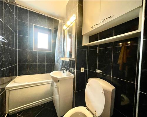 Apartament 2 camere, decomandat, zona Pta Flora.