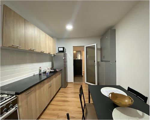Apartament 3 camere, decomandat, mobilat, utilat, Zorilor.