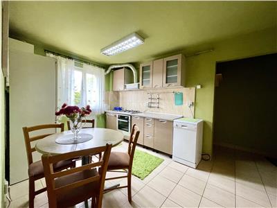 Apartament 3 camere, S 60 mp, mobilat, utilat, zona Pta Flora.