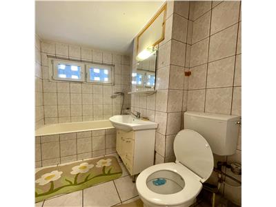 Apartament 3 camere, S 60 mp, mobilat, utilat, zona Pta Flora.
